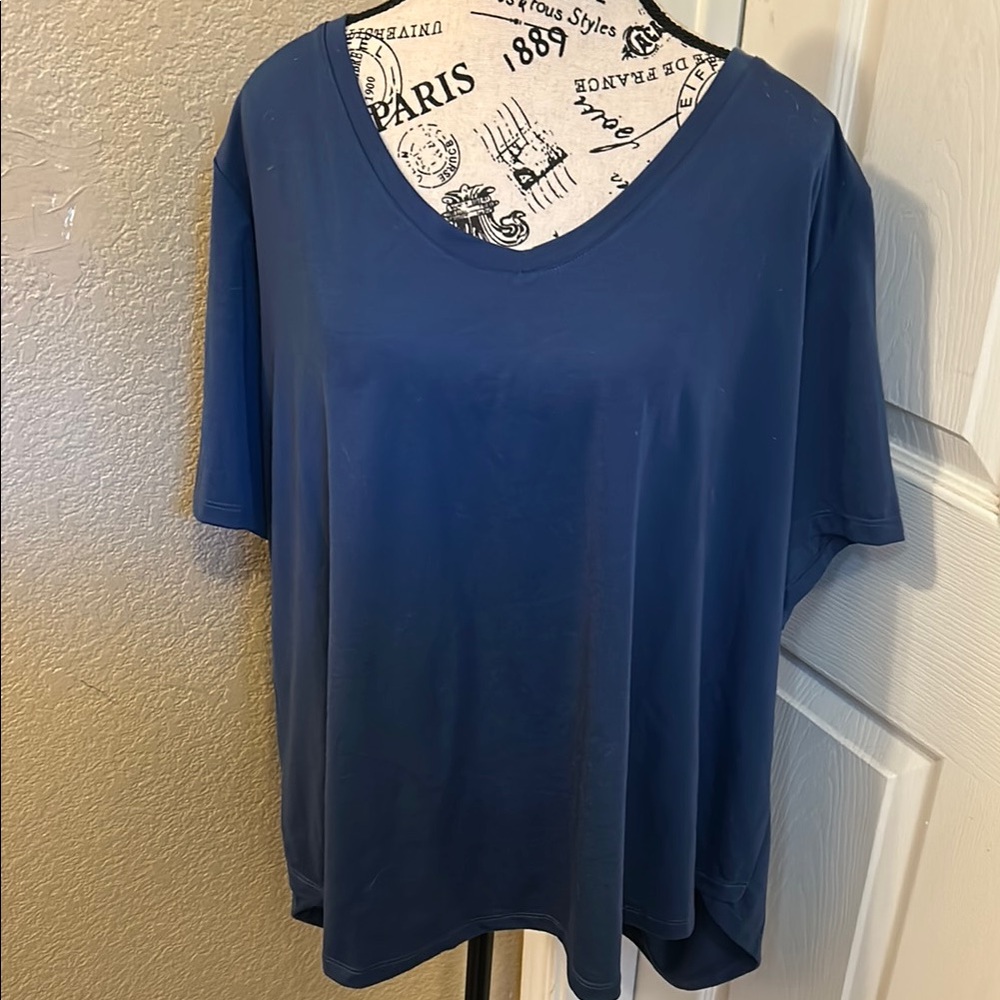 MERCER + METTLE Blue Women's Short Sleeve Tee